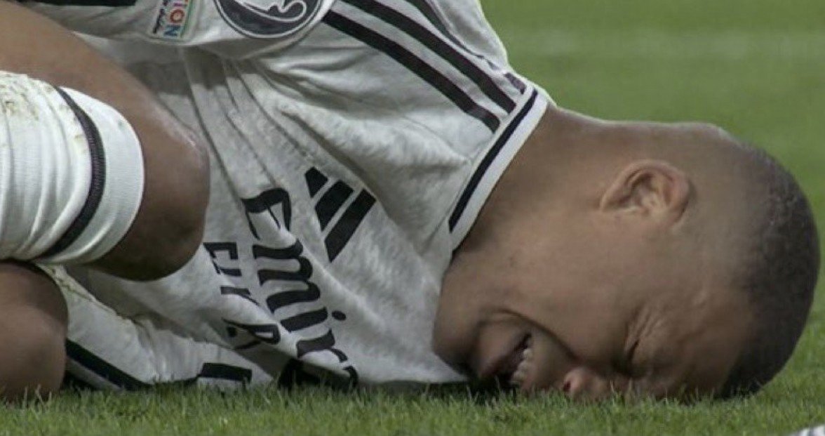 皇家马德里主场失利，球迷怀疑主帅战术(皇家马德里队主场)