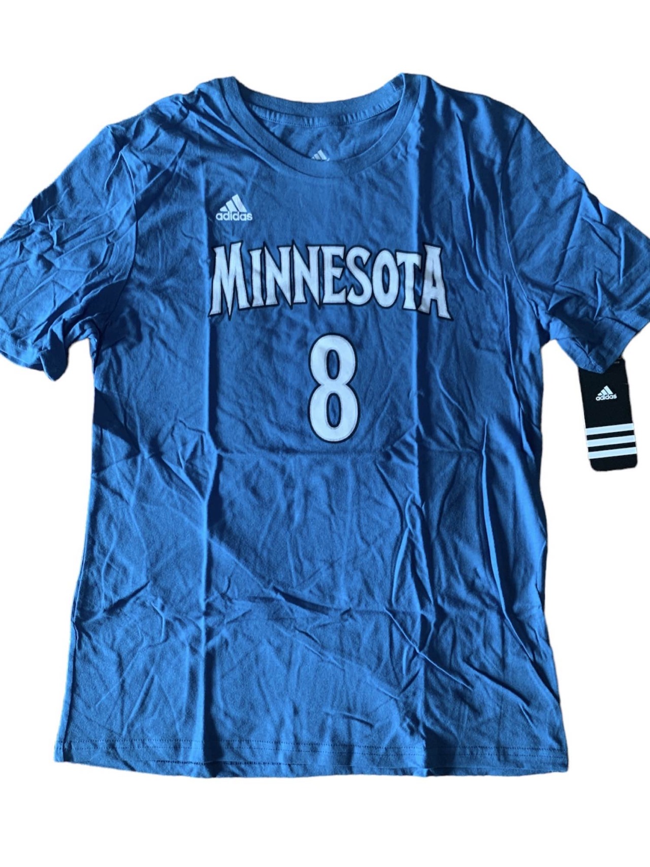 森林狼队球员联合发布运动装品牌，引领时尚潮流